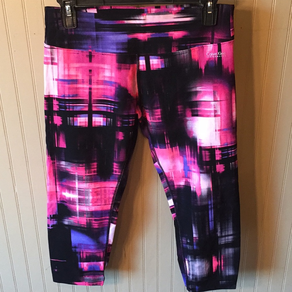 Calvin Klein Capri leggings size‎ medium